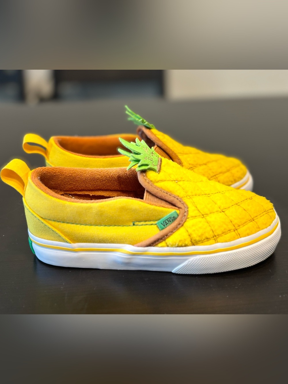 Vans Toddler Size 9 Pineapple Slip-On Sneakers Yellow Quilted Canvas Shoes - Picture 5 of 7